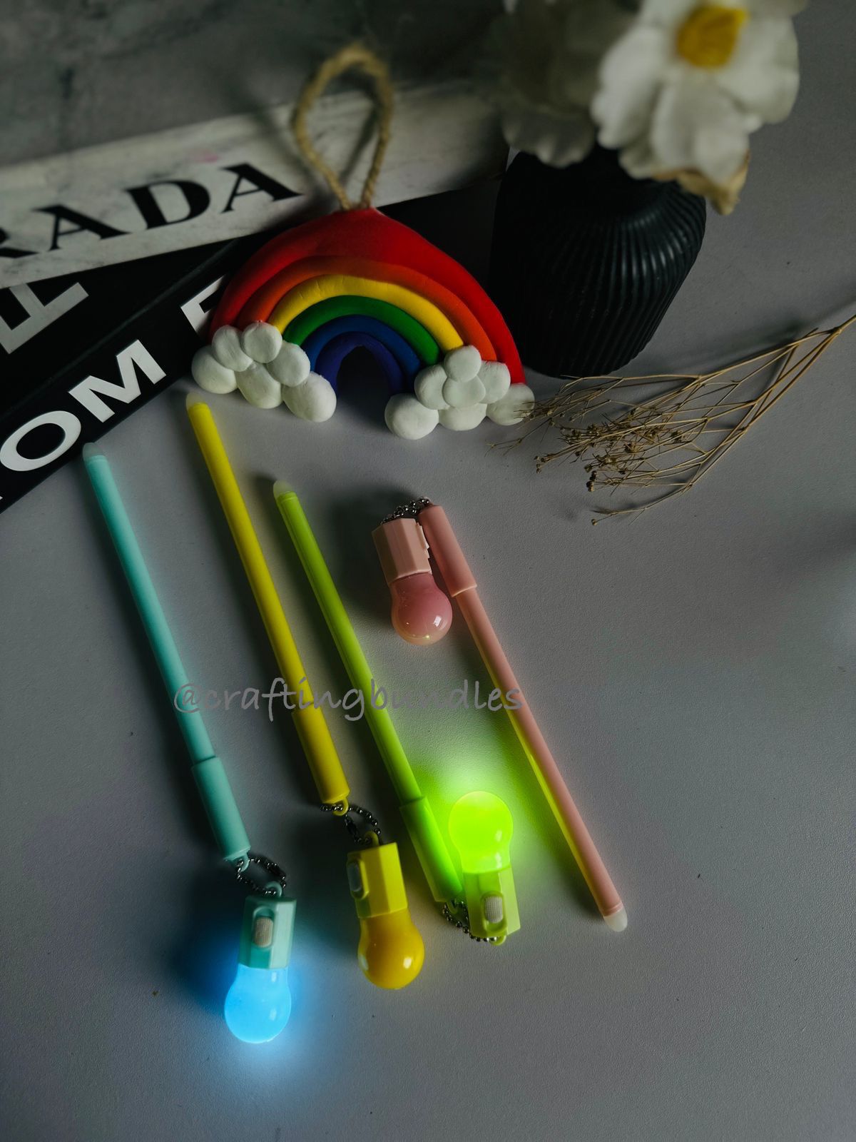 Bulb Pen